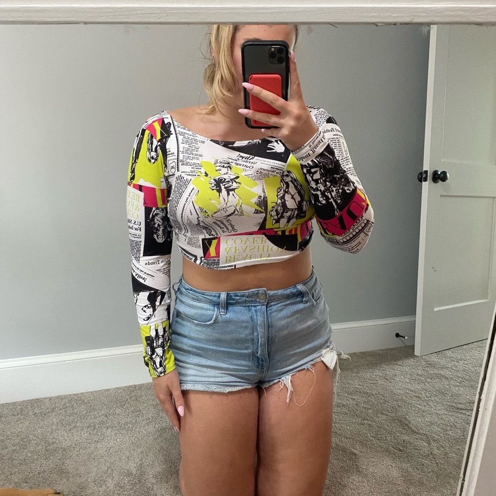 Tie back graphic long sleeve crop top- worn once!